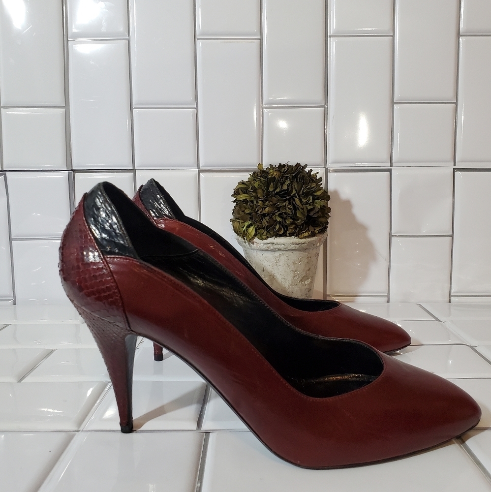 TIMOTHY’S COLLECTION Burgundy Leather Shoes/Heels
